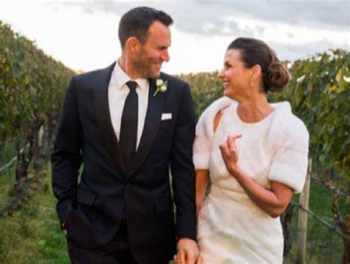 Andrew Frankel Bio, Wiki, Wife, Net Worth, Married, Age, Height