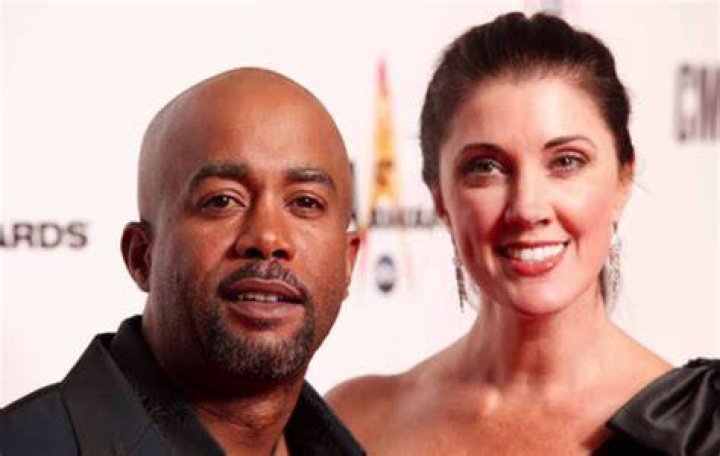 Beth Leonard (Darius Rucker Wife) Wiki, Bio, Age, Height, Weight, Husband, Children, Family, Net