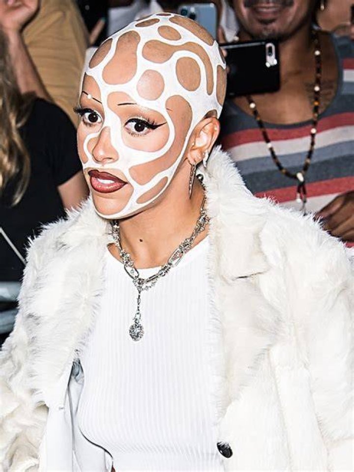 Doja Cat Rocks White Facepaint On Her Shaved Head For NYFW Show