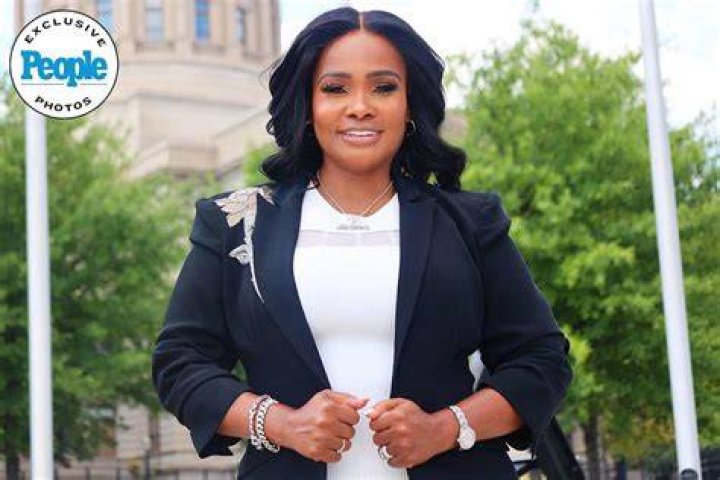 Dr. Heavenly Kimes' Daughter Alaura Kimes Is Driving Video The Daily
