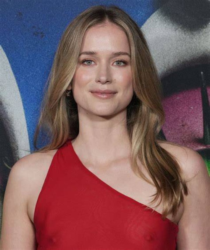 Elizabeth Lail
