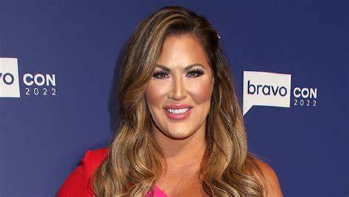 Emily Simpson Talks 'Troubled' Marriage, Reveals Plastic Surgery