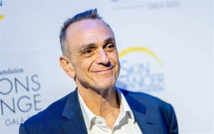 Hank Azaria Net Worth 2023 Movie Assets Earnings Career Age IMPROVENEWS Today's Breaking