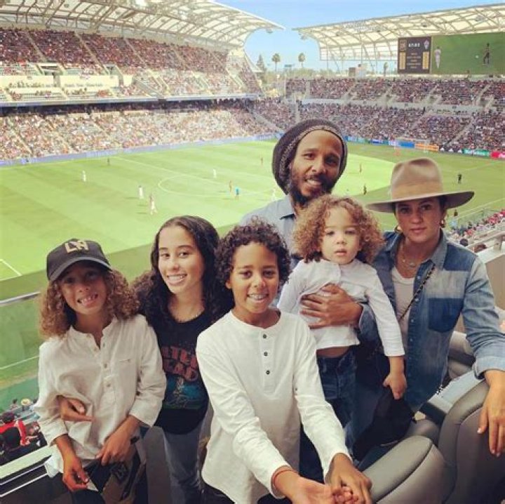 How many kids does Bob Marley have? All children with their mothers Tuko.co.ke