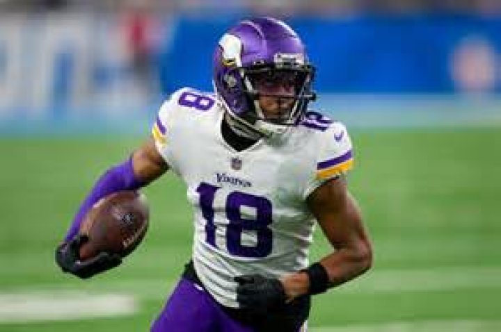 Justin Jefferson sets new Vikings singleseason receiving yardage