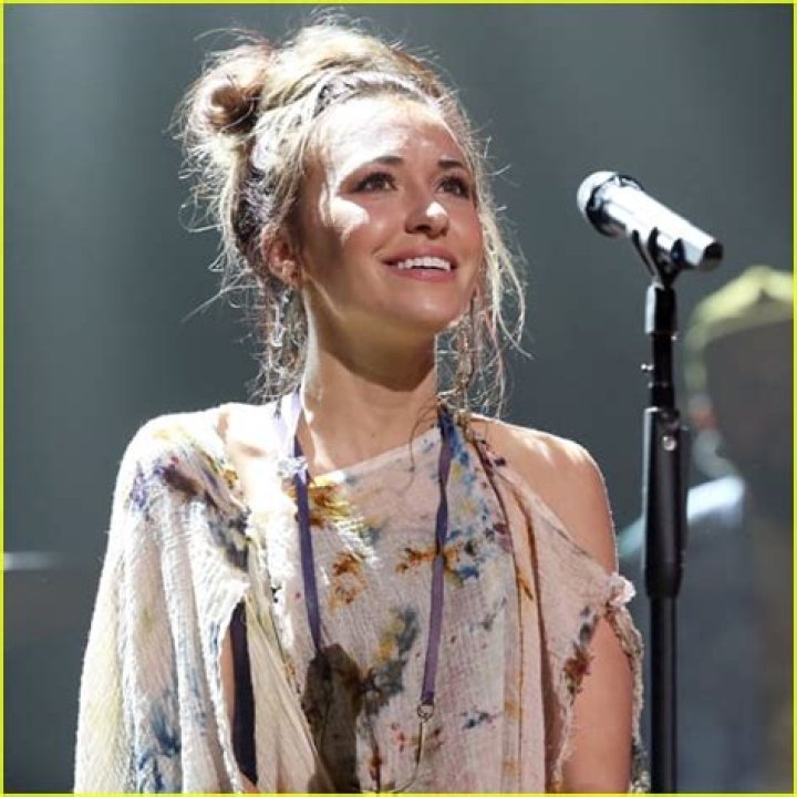 Lauren Daigle Age, Net Worth, Sun Sign, Boyfriend, Husband, Family and Biography TheWikiFeed