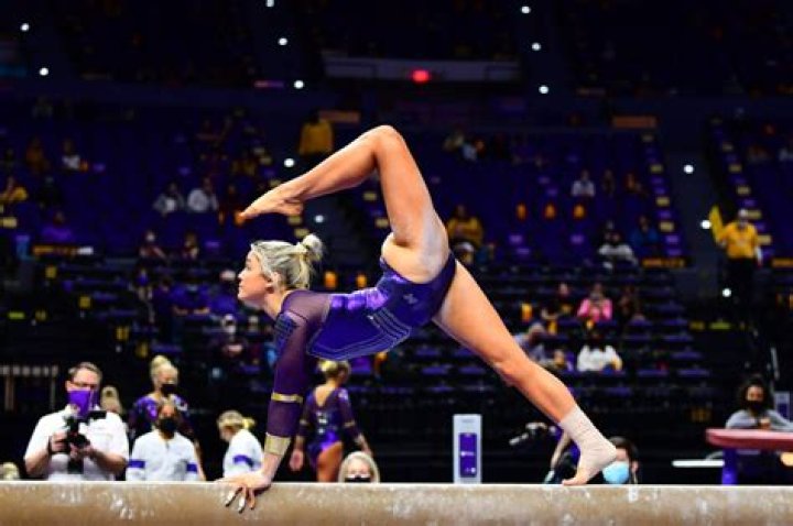 LSU Gymnast Olivia Dunne Goes Viral Rocking Tight Outfit In Parking Garage & Implying She Dates