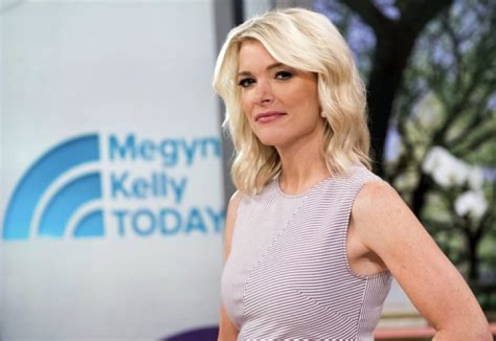 Megyn Kelly's replacement chosen Tucker Carlson takes Fox News spot