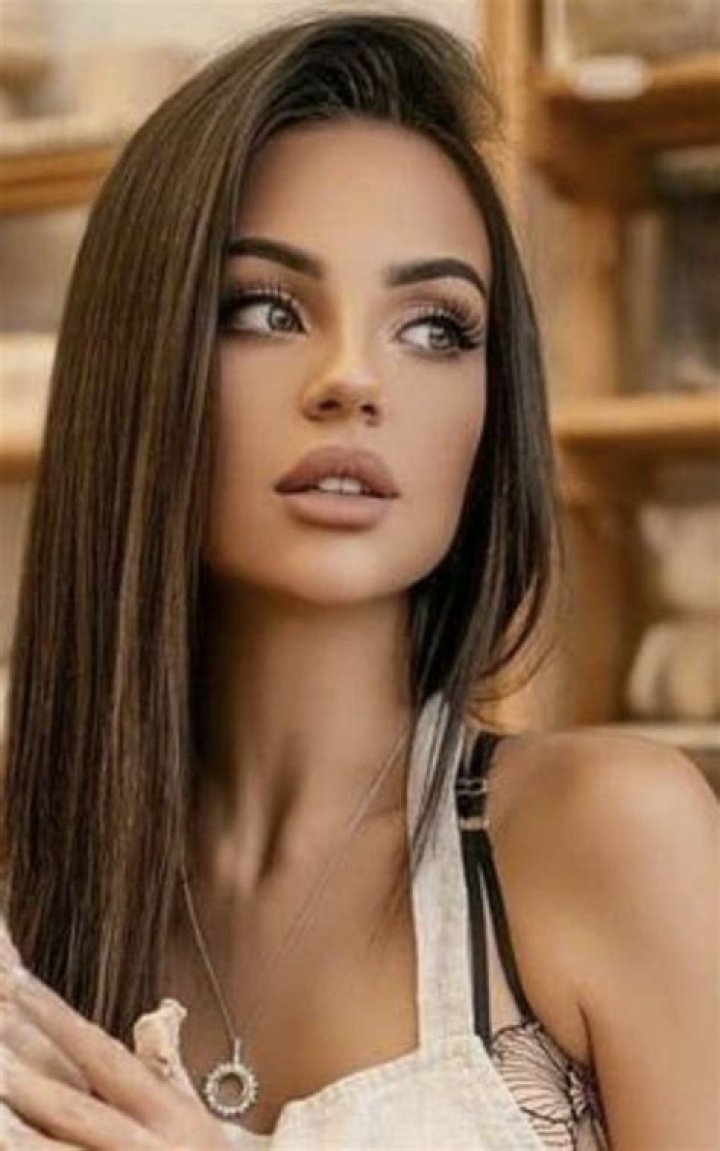 Pinterest Bombshell beauty, Stunning women, Latin women