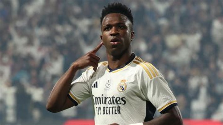 Real Madrid 41 Barcelona Vinicius Junior fires hattrick as Real win Spanish Supercopa Eurosport