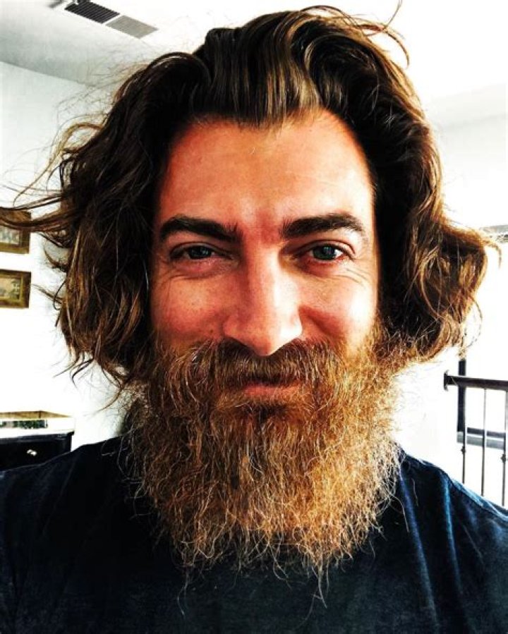 Rhett McLaughlin (Youtuber) Wiki, Bio, Age, Height, Weight, Wife, Career, Family, Net Worth