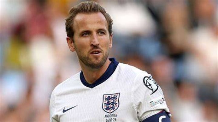 What is Harry Kane's net worth and how much does the Tottenham
