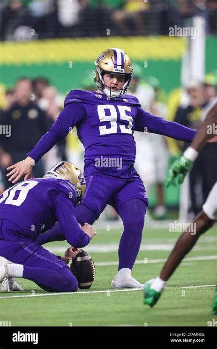 Why Husky kicker Grady Gross has a favorite inside UW’s locker